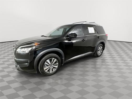 2023 Nissan Pathfinder SL FWD