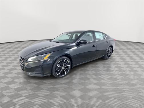 2025 Nissan Altima SR FWD