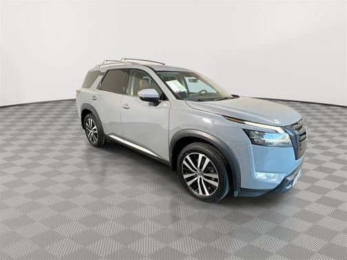 2023 Nissan Pathfinder Platinum FWD