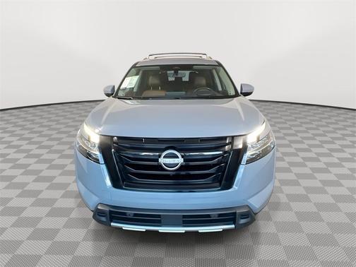 2023 Nissan Pathfinder Platinum FWD