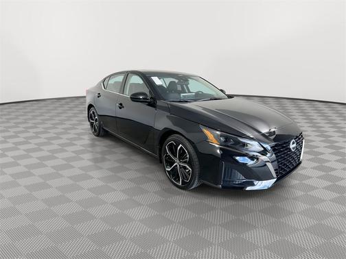 2025 Nissan Altima SR FWD