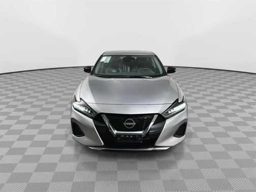 2023 Nissan Maxima SV