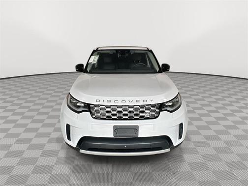 2024 Land Rover Discovery P300 S