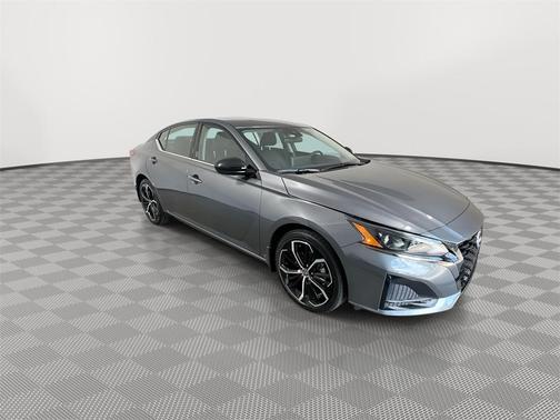 2025 Nissan Altima SR FWD