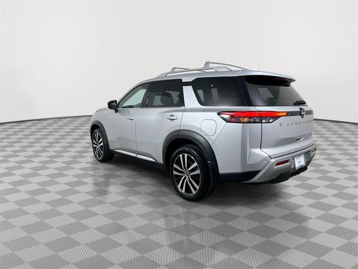 2023 Nissan Pathfinder Platinum 4WD