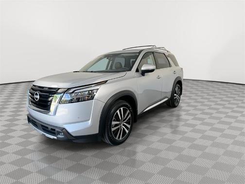 2023 Nissan Pathfinder Platinum 4WD
