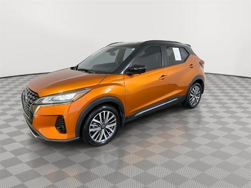 2023 Nissan Kicks SR