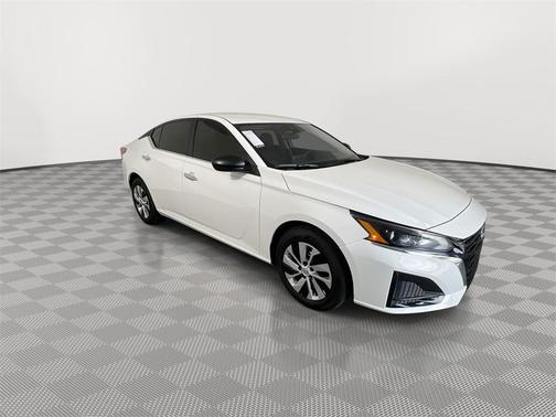 2025 Nissan Altima S FWD