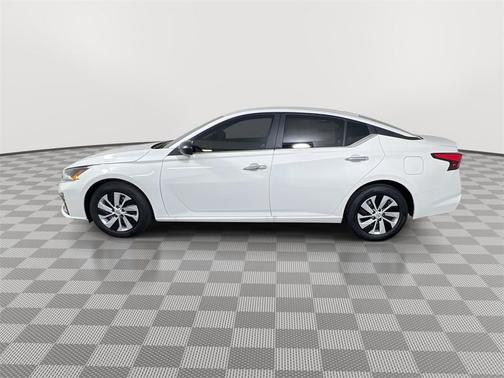 2025 Nissan Altima S FWD