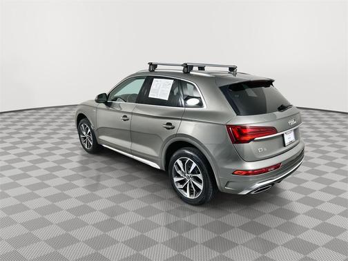 2023 Audi Q5 45 S line Premium Plus