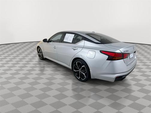 2024 Nissan Altima SR FWD