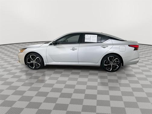 2024 Nissan Altima SR FWD