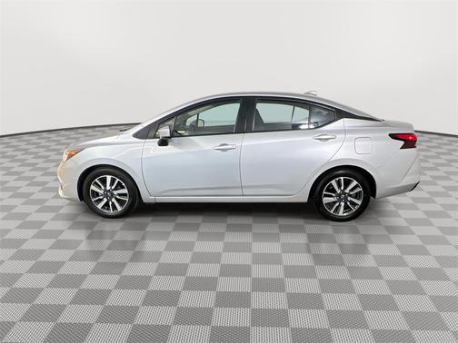 2023 Nissan Versa 1.6 SV