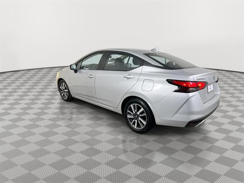 2023 Nissan Versa 1.6 SV