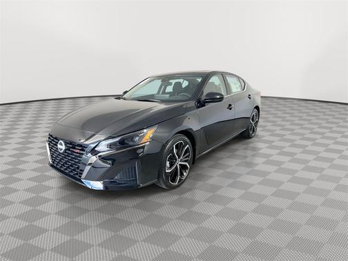 2025 Nissan Altima SR FWD