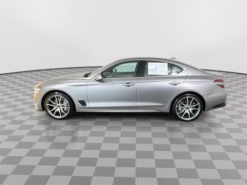 2024 Genesis G70 2.5T RWD