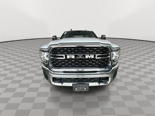 2024 RAM 3500 Big Horn Crew Cab 4x4 8' Box