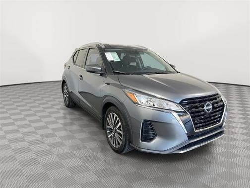 2022 Nissan Kicks SV