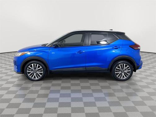 2022 Nissan Kicks SV