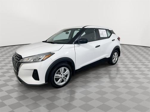 2023 Nissan Kicks S