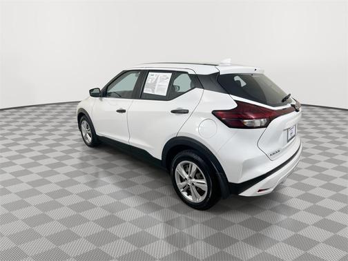 2023 Nissan Kicks S