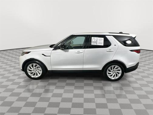 2024 Land Rover Discovery P300 S