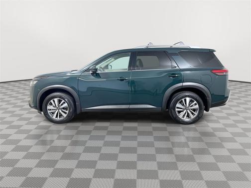 2023 Nissan Pathfinder SL FWD