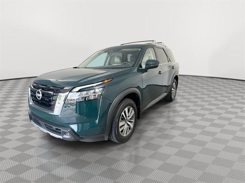 2023 Nissan Pathfinder SL FWD