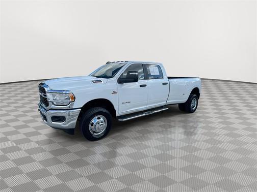 2024 RAM 3500 Big Horn Crew Cab 4x4 8' Box