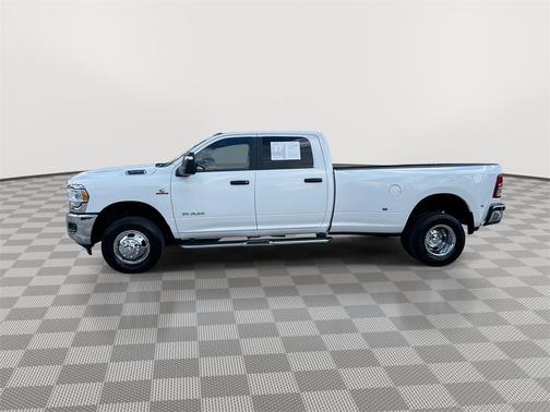 2024 RAM 3500 Big Horn Crew Cab 4x4 8' Box