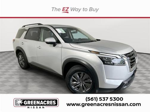 2024 Nissan Pathfinder SV