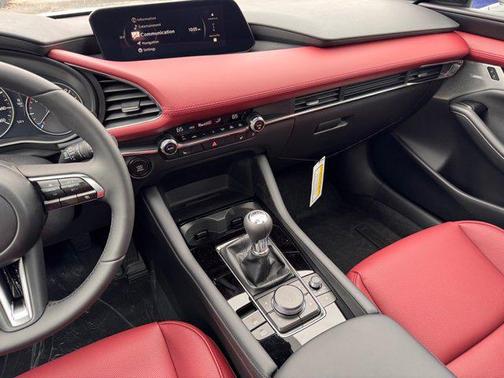 2025 Mazda Mazda3 FWD w/Premium Package