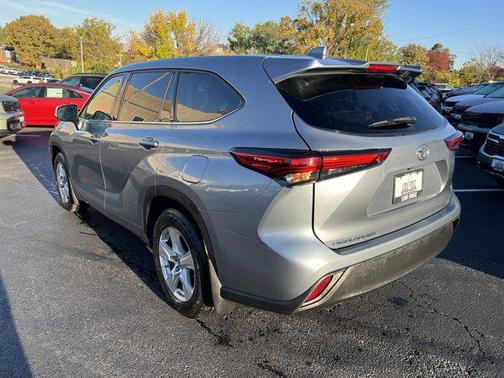 2021 Toyota Highlander LE