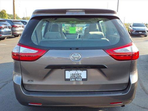 2016 Toyota Sienna L