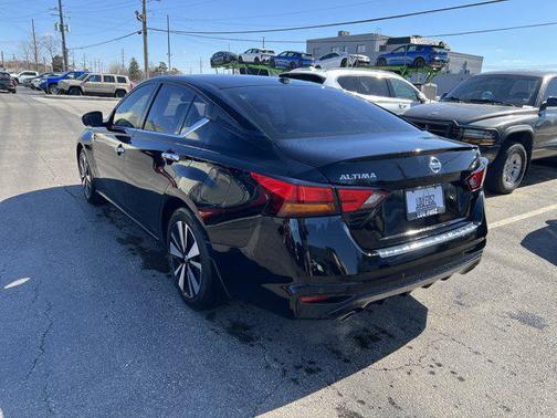 2022 Nissan Altima 2.5 SV