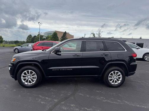 2022 Jeep Grand Cherokee Laredo