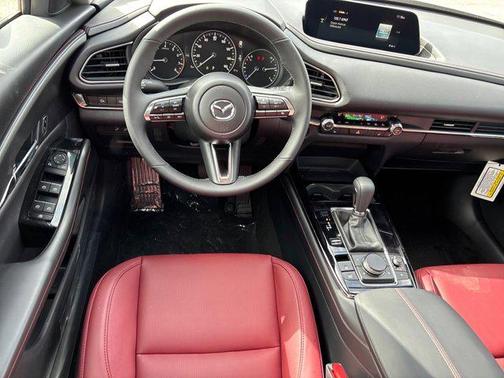 2025 Mazda CX-30 2.5 S Carbon Edition