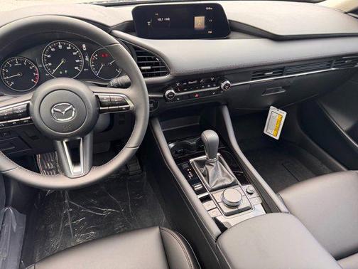 2025 Mazda Mazda3 FWD w/Preferred Package
