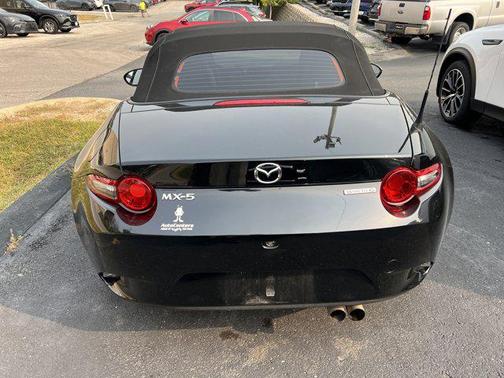 2022 Mazda MX-5 Miata Sport