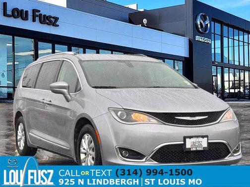 2018 Chrysler Pacifica Touring-L