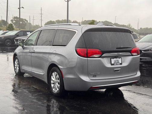 2018 Chrysler Pacifica Touring-L
