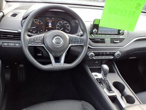 2022 Nissan Altima S FWD