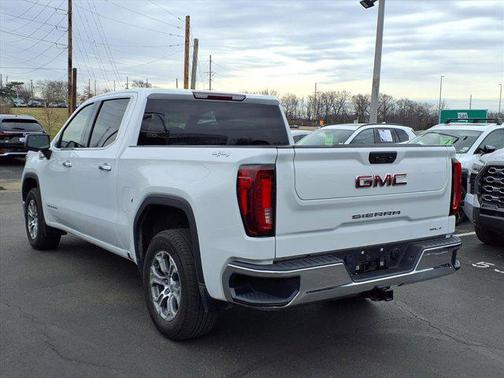 2024 GMC Sierra 1500 SLT