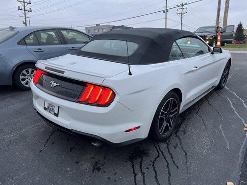 2022 Ford Mustang EcoBoost Premium
