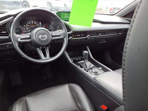 2022 Mazda Mazda3 FWD w/Premium Package