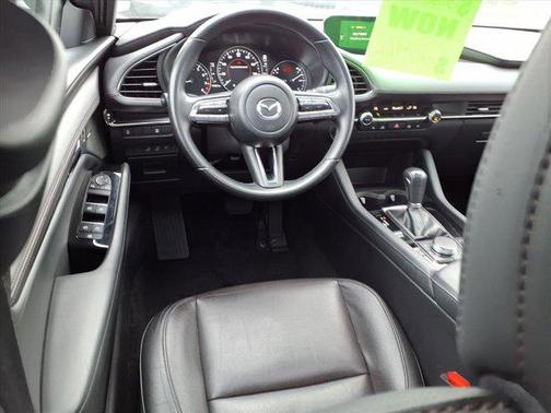 2022 Mazda Mazda3 FWD w/Premium Package