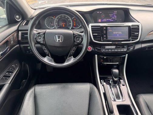 2017 Honda Accord EX-L w/Navigation & Honda Sensing
