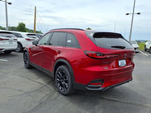 Soul Red Crystal Metallic 2026 Mazda CX-70 3.3 Turbo Preferred