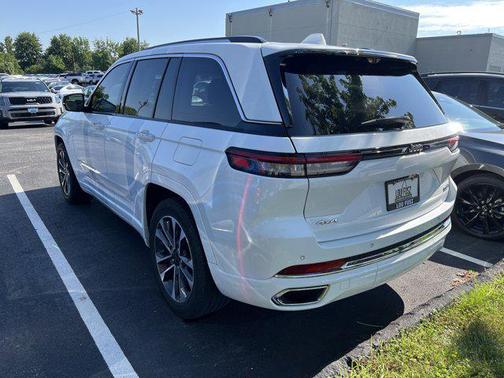2022 Jeep Grand Cherokee Overland