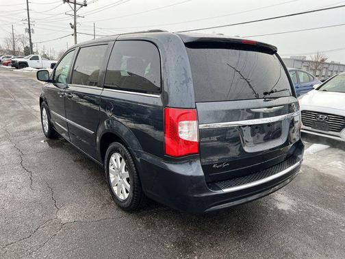 2014 Chrysler Town & Country Touring